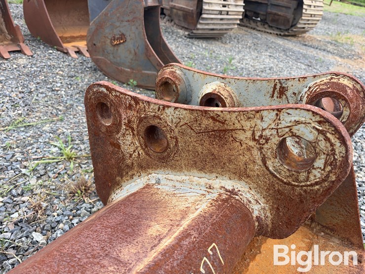 strickland-u1373-42”-excavator-cleanout-bucket-image-9