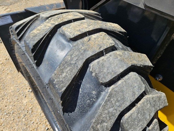 new-holland-l328-image-41