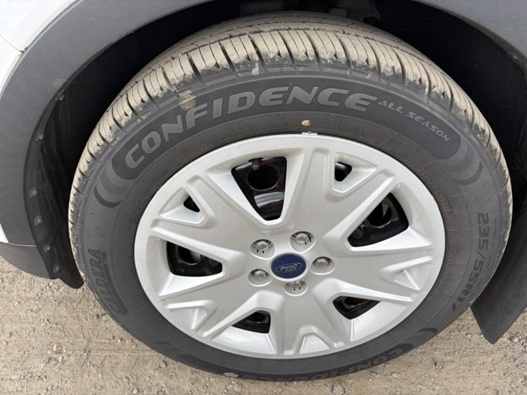 2015-ford-escape-image-15