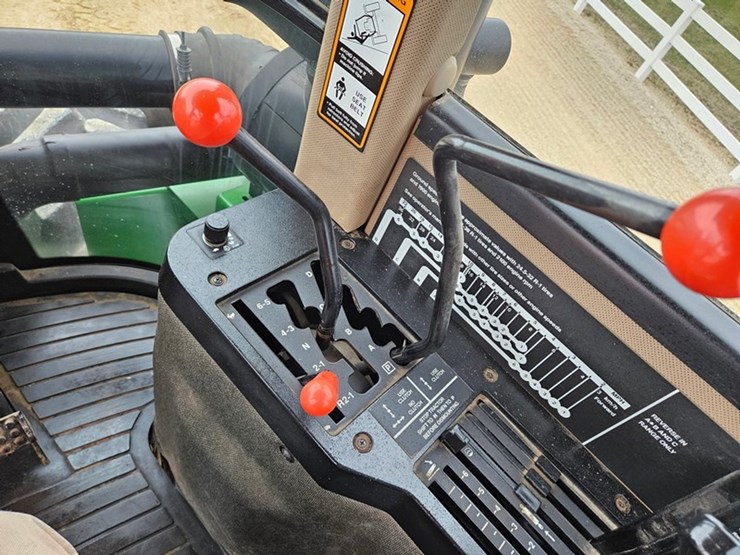 john-deere-8570-image-44