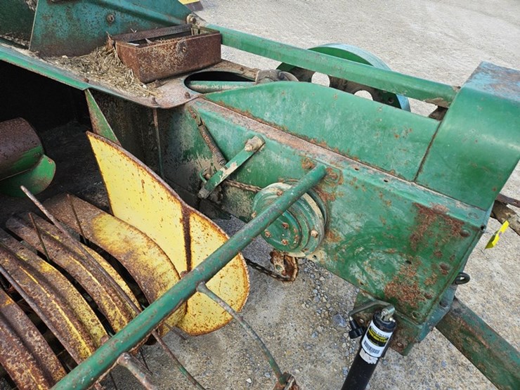 john-deere-24t-image-16