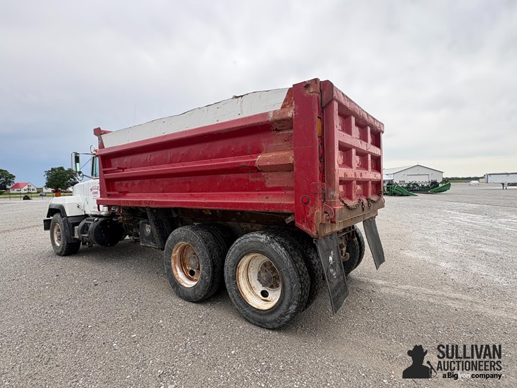 2000-mack-rd600-image-7