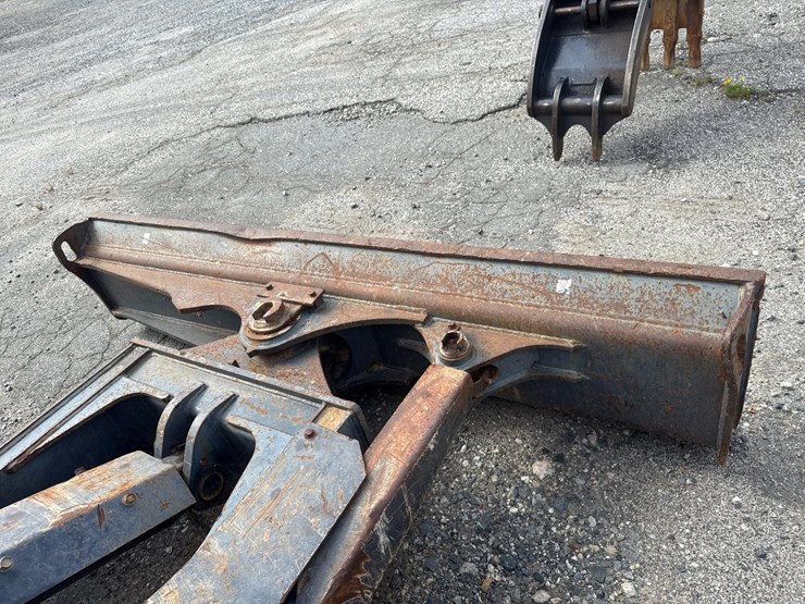 2012-kubota-kx080-3-image-24