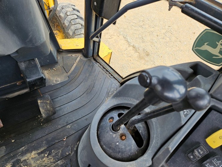 deere-310sj-image-38