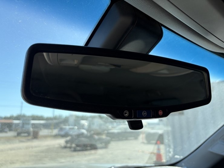 2018-chevrolet-tahoe-image-33