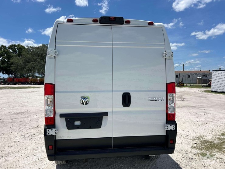 2023-ram-promaster-1500-image-30