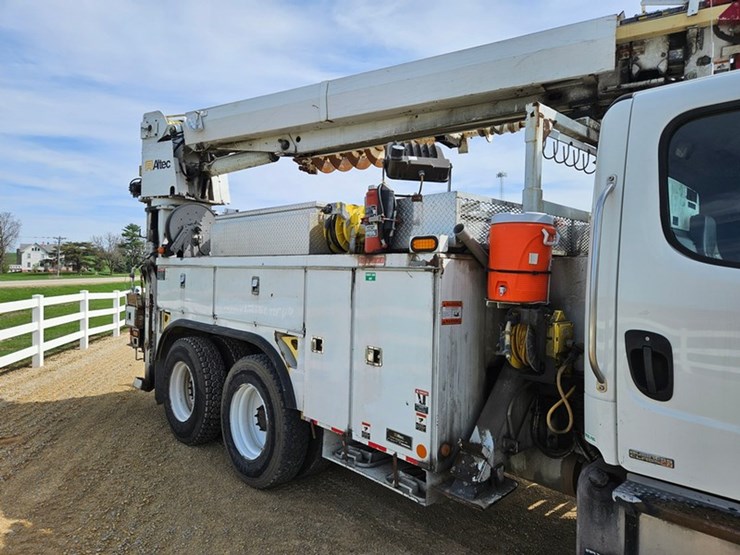 #5076-•-2007-freightliner-m2-tandem-axle-crane-truck-image-67