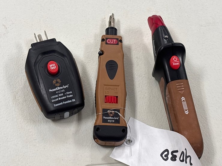 #4030-•-set-of-southwire-electrtical-testing-tools-image-4