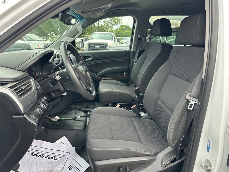 2018-chevrolet-tahoe-image-26