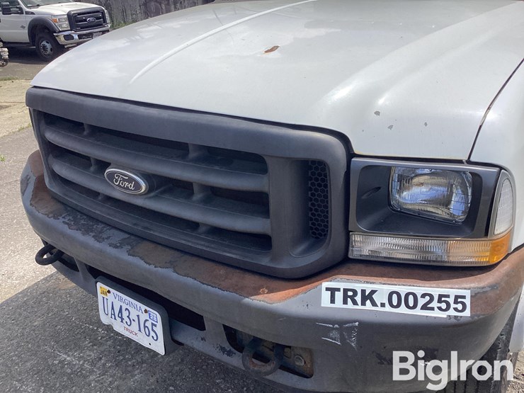 2003-ford-f550-xl-image-12