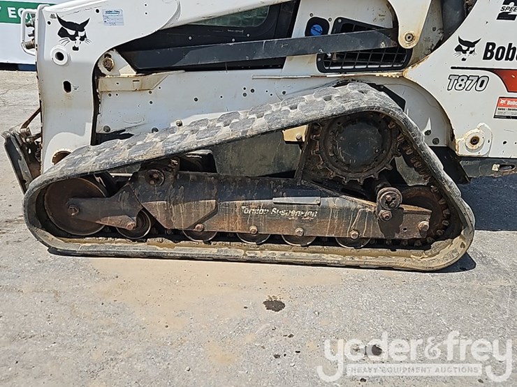 2021-bobcat-t870-image-17
