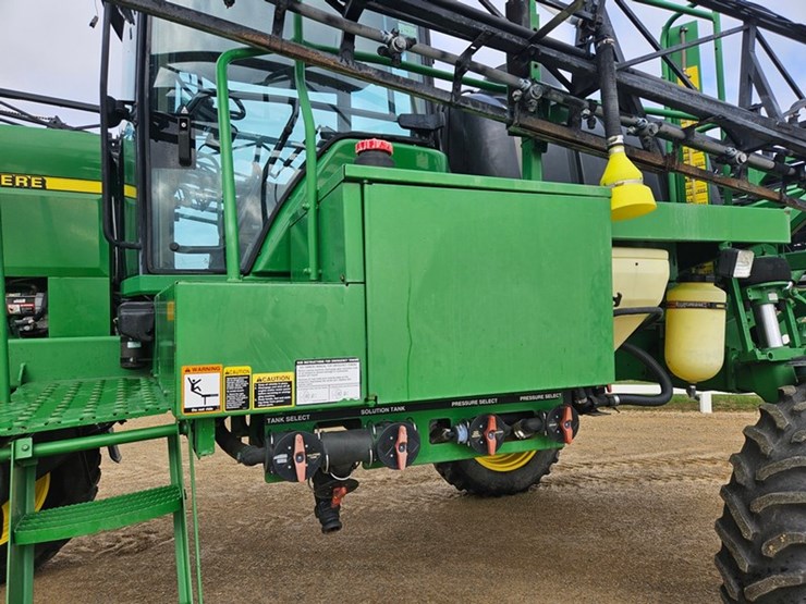 john-deere-4700-image-33