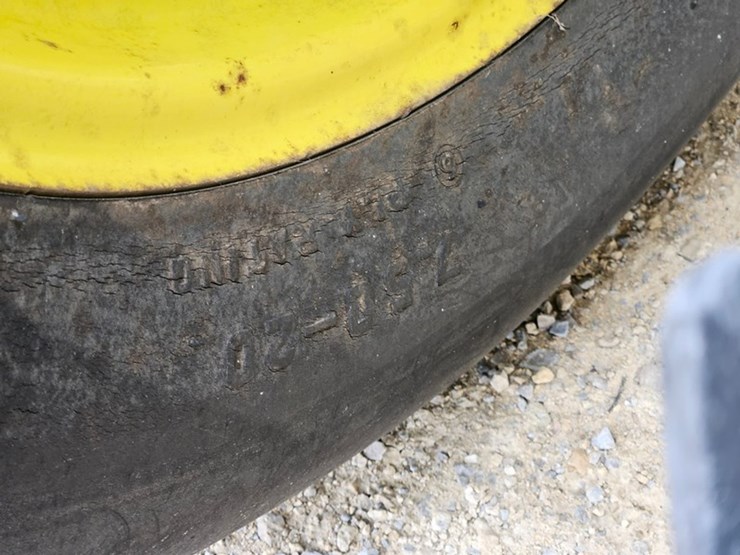 john-deere-7200-image-90