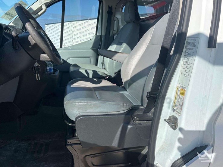 2016-ford-transit-image-13