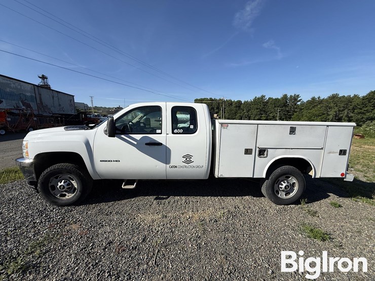 2013-chevrolet-silverado-2500-image-8