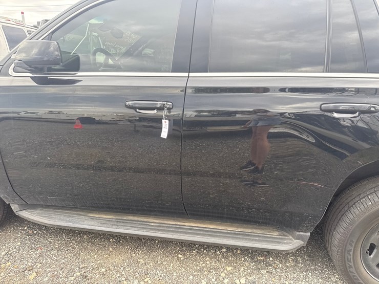 2017-chevrolet-tahoe-image-9