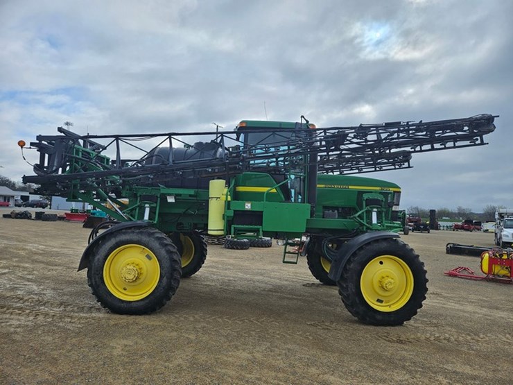 john-deere-4700-image-6