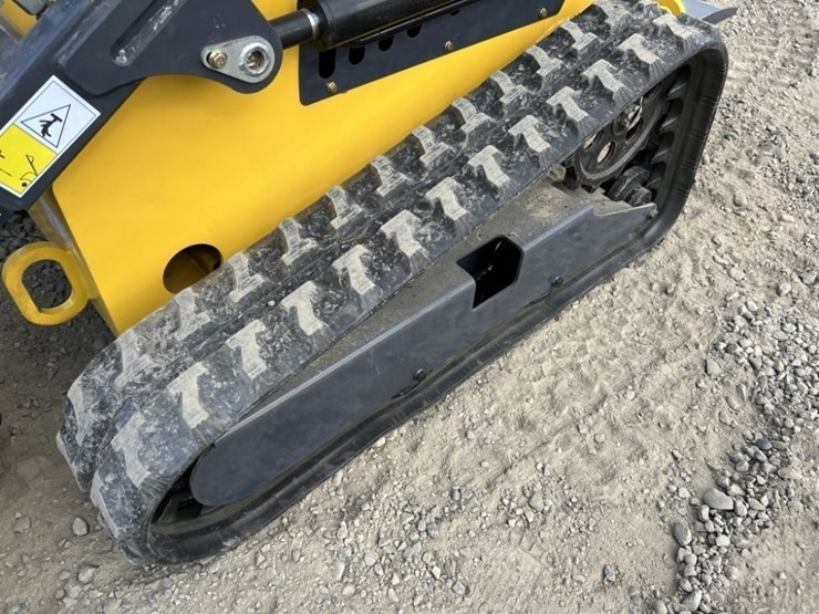 2026-land-hero-ldh-t460-mini-compact-track-loader-image-9
