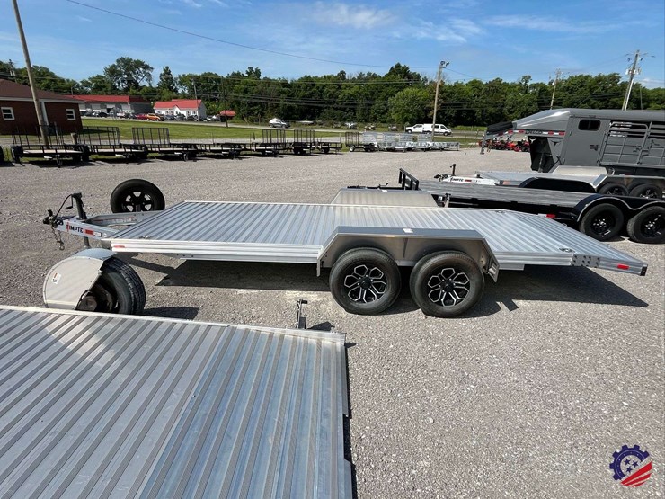 new-2025-timpte-1018-motorsports-t/a-aluminum-tag-trailer-image-2