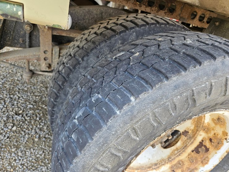 2018-ford-e450-image-15