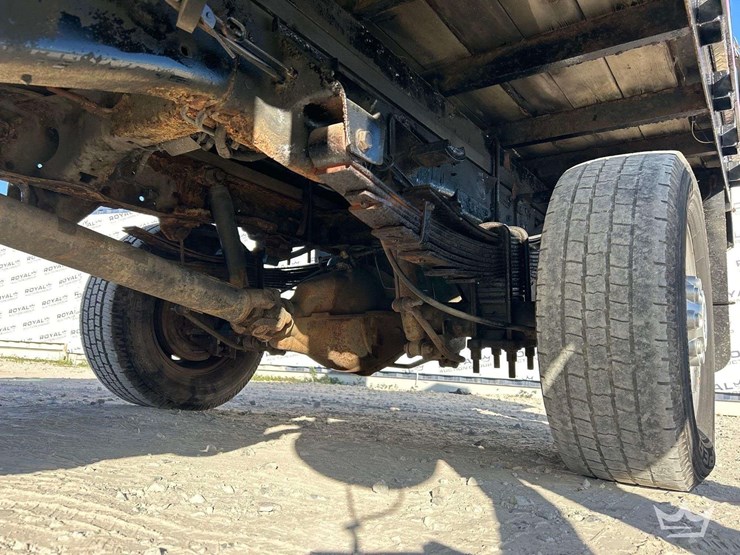 2012-utility-flatbed-image-23