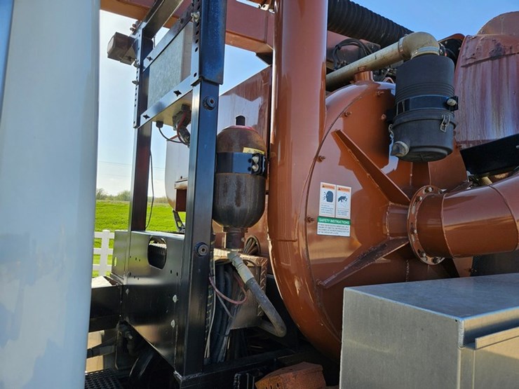 2001-vactor-2100-image-52