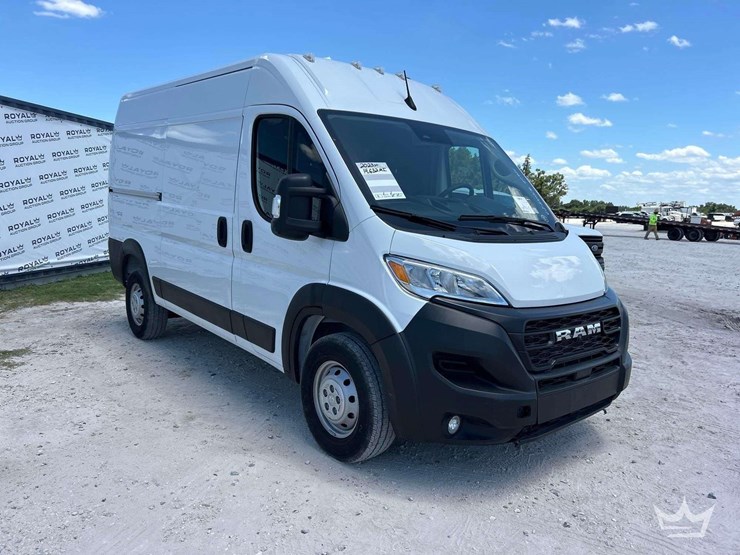 2023-ram-promaster-1500-image-2