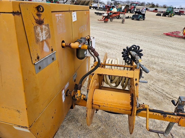 #5070-•-sullair-175q-air-compressor-image-24