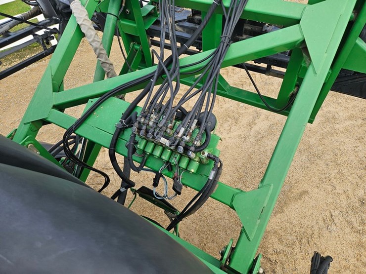 john-deere-4700-image-46