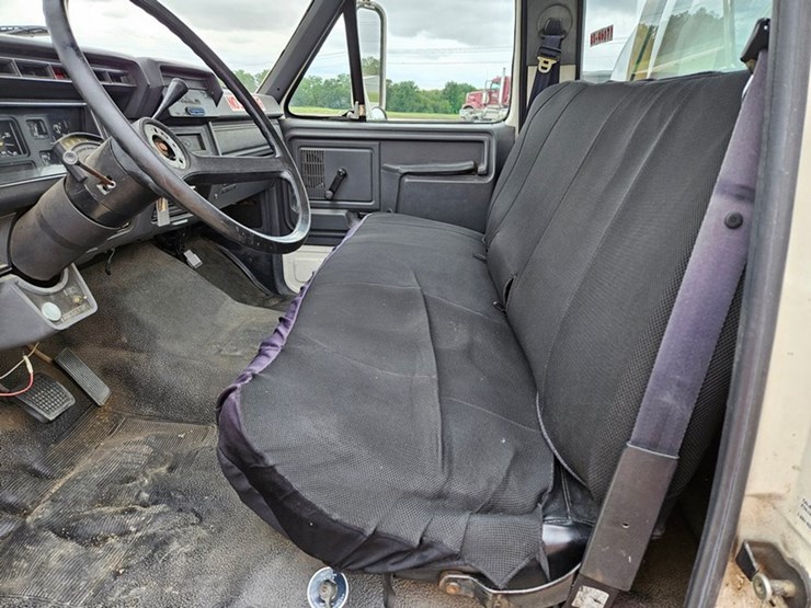 1992-ford-f600-image-35