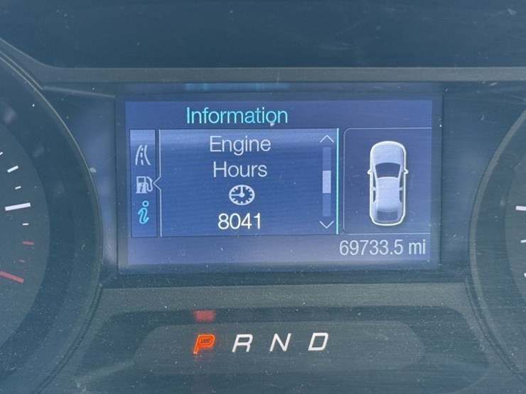 2015-ford-explorer-image-32