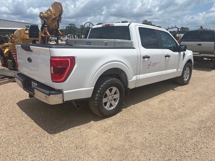 2021-ford-f150-xl-image-3