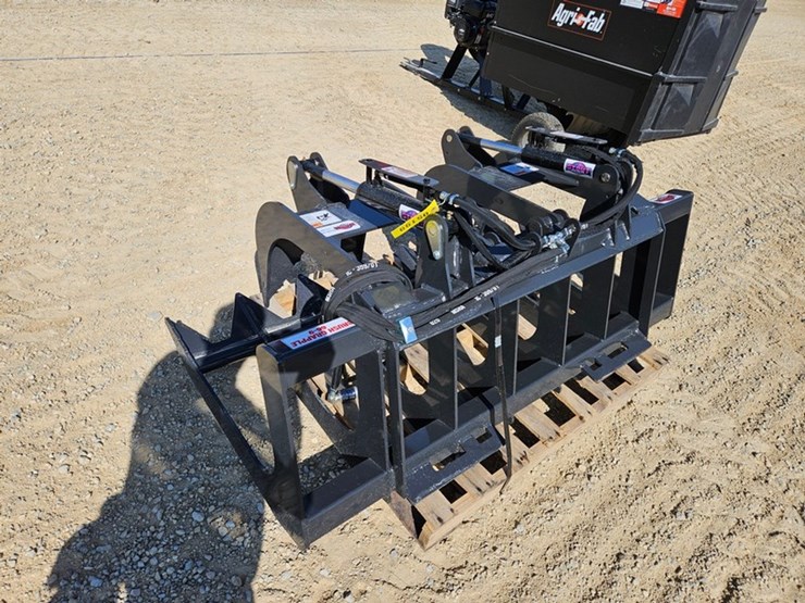 #5199-•-stout-66-9-brush-grapple-bucket-image-3