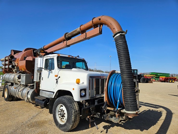 2001-vactor-2100-image-20