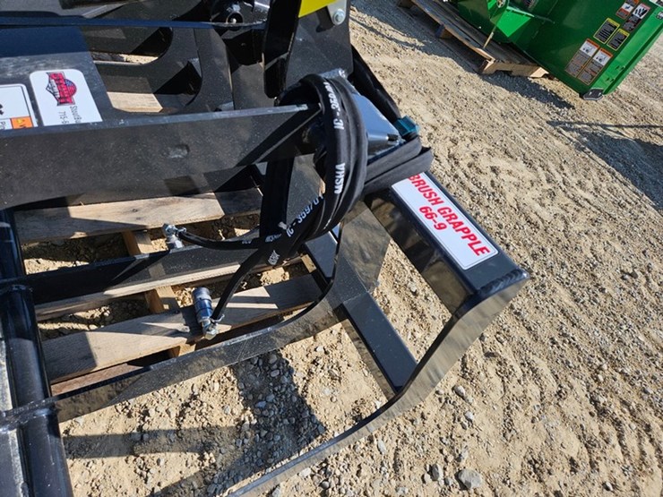 #5199-•-stout-66-9-brush-grapple-bucket-image-11