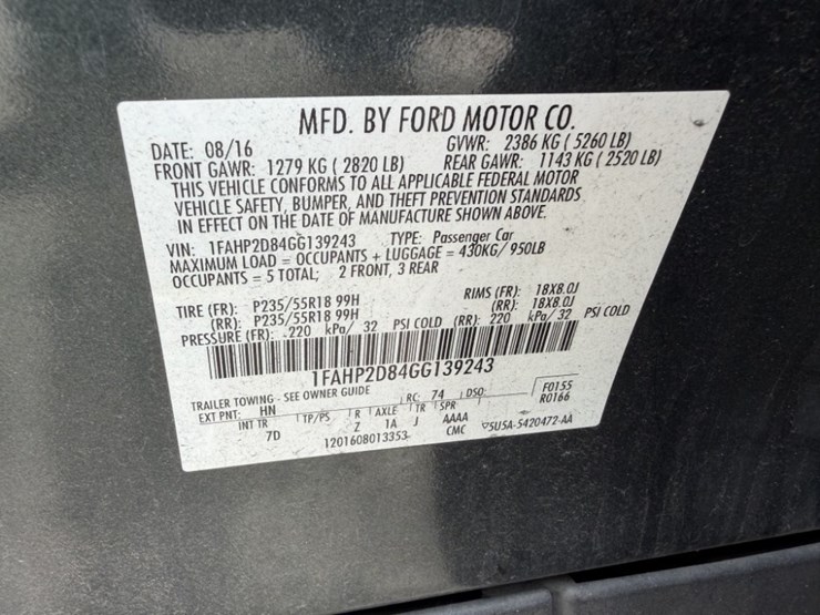 2016-ford-taurus-sedan-image-10