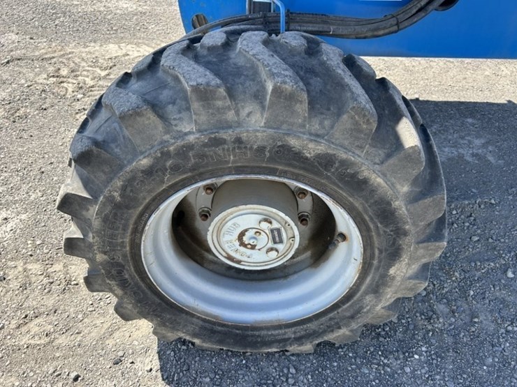 2013-genie-s40-image-25