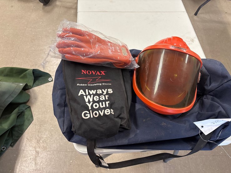 #4032-•-bag-of-electrical-safety-equipment-image-3