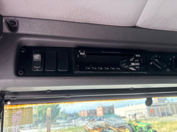 #5-•-2018-peterbilt-mammoth-front-loader-image-50