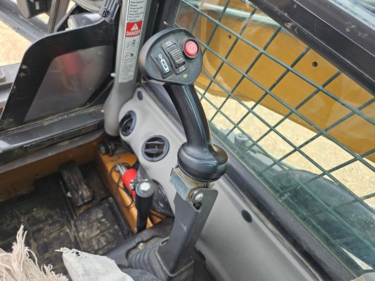 case-tv450-image-27