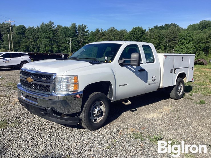2013-chevrolet-silverado-2500-image-1