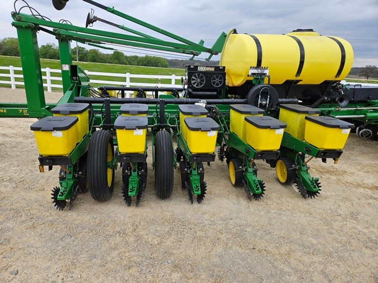 john-deere-7200-image-77