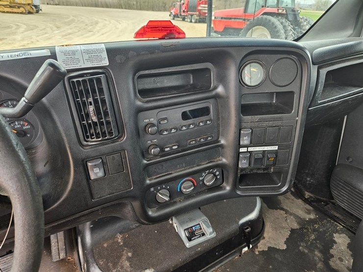 2003-gmc-5500-image-43