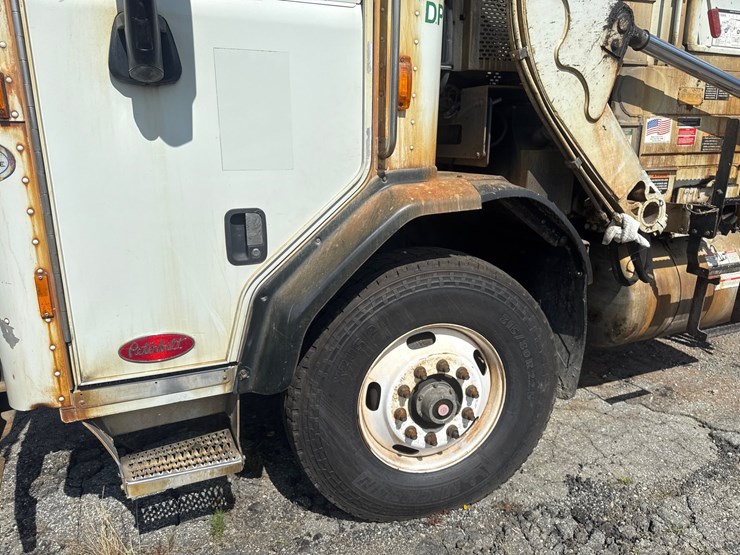 #6-•-2017-peterbilt-heil-front-loader-image-14
