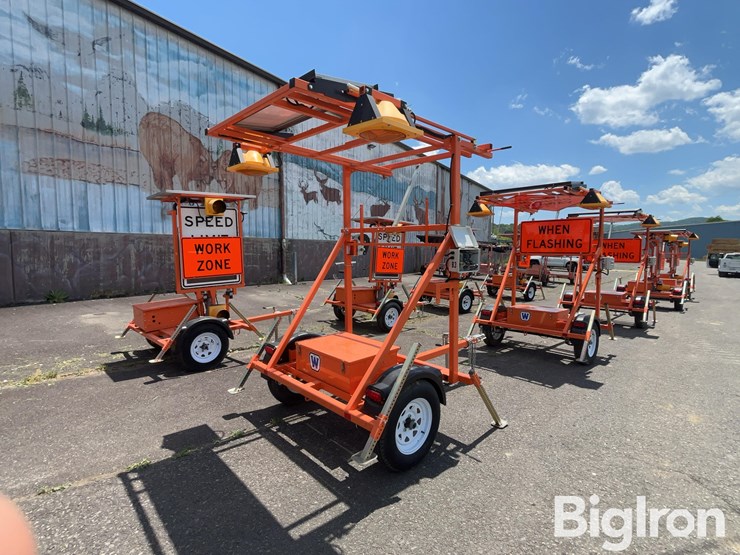 2023-wanco-traffic-control-trailered-trucks-entering-highway-sign-image-5