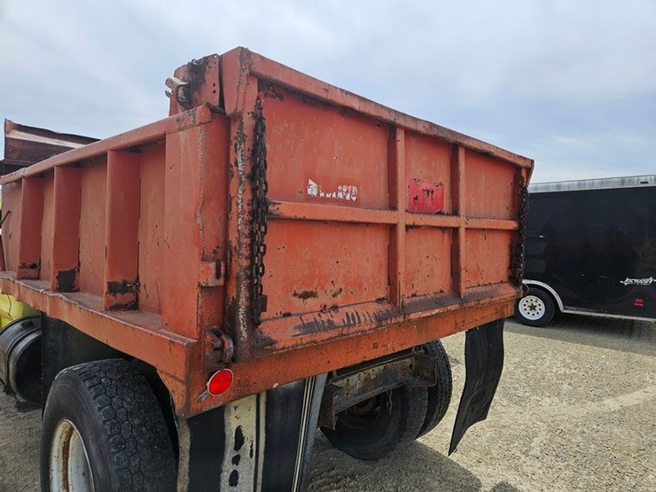 1975-ford-f750-image-49