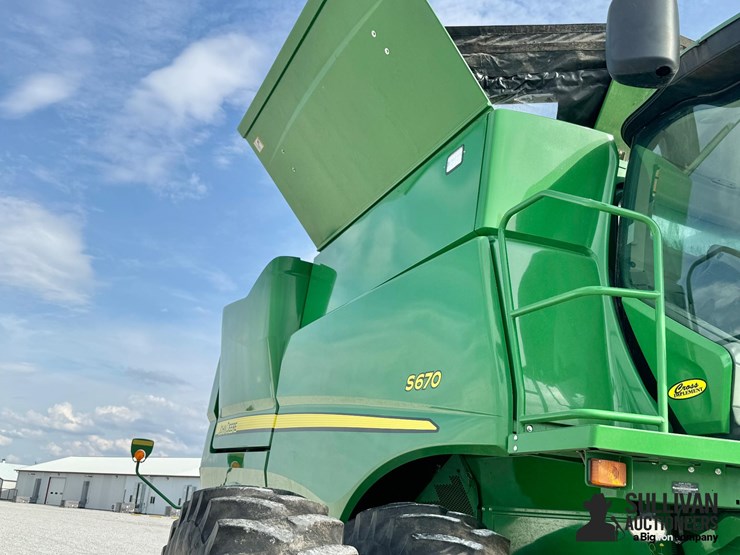 2017-john-deere-s670-image-16