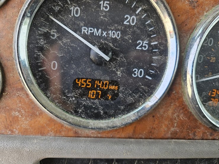2006-peterbilt-379-image-41
