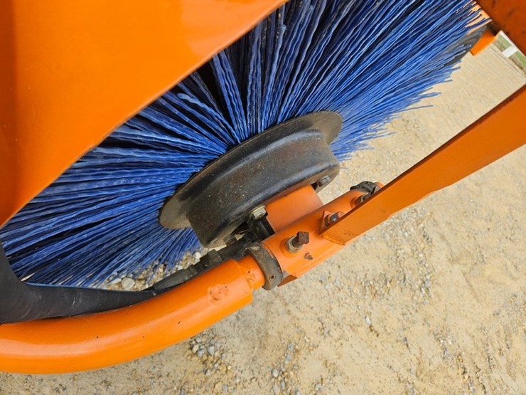 #5061-•-broce-sweeper-broom-image-18