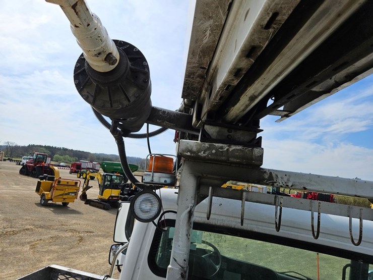 #5076-•-2007-freightliner-m2-tandem-axle-crane-truck-image-54